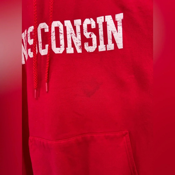 Wisconsin Hoodie Mens X-Large Red Pullover Sweatshirt - Picture 3 of 7